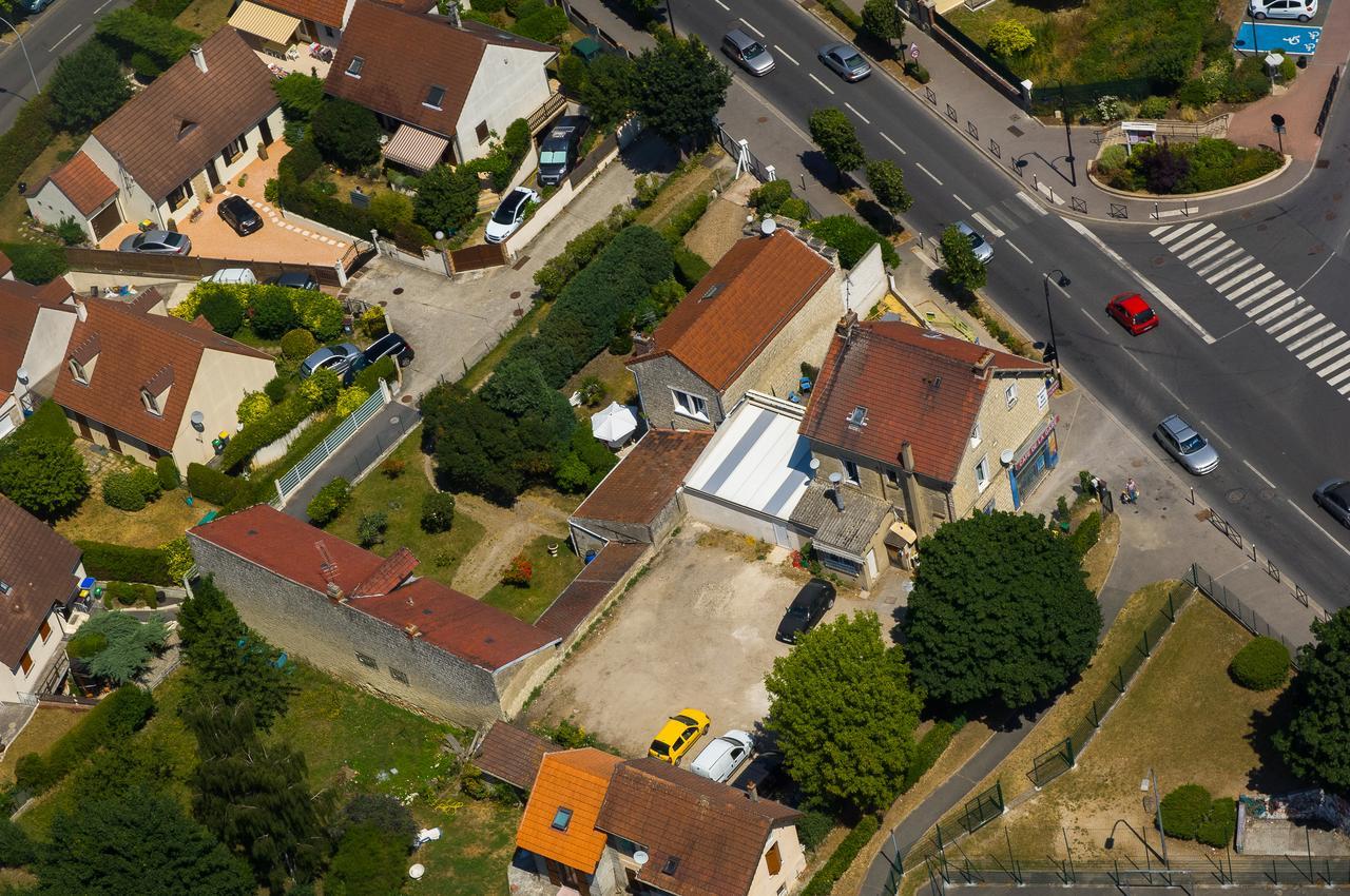 Hotel Dg Méry-sur-Oise Exterior photo